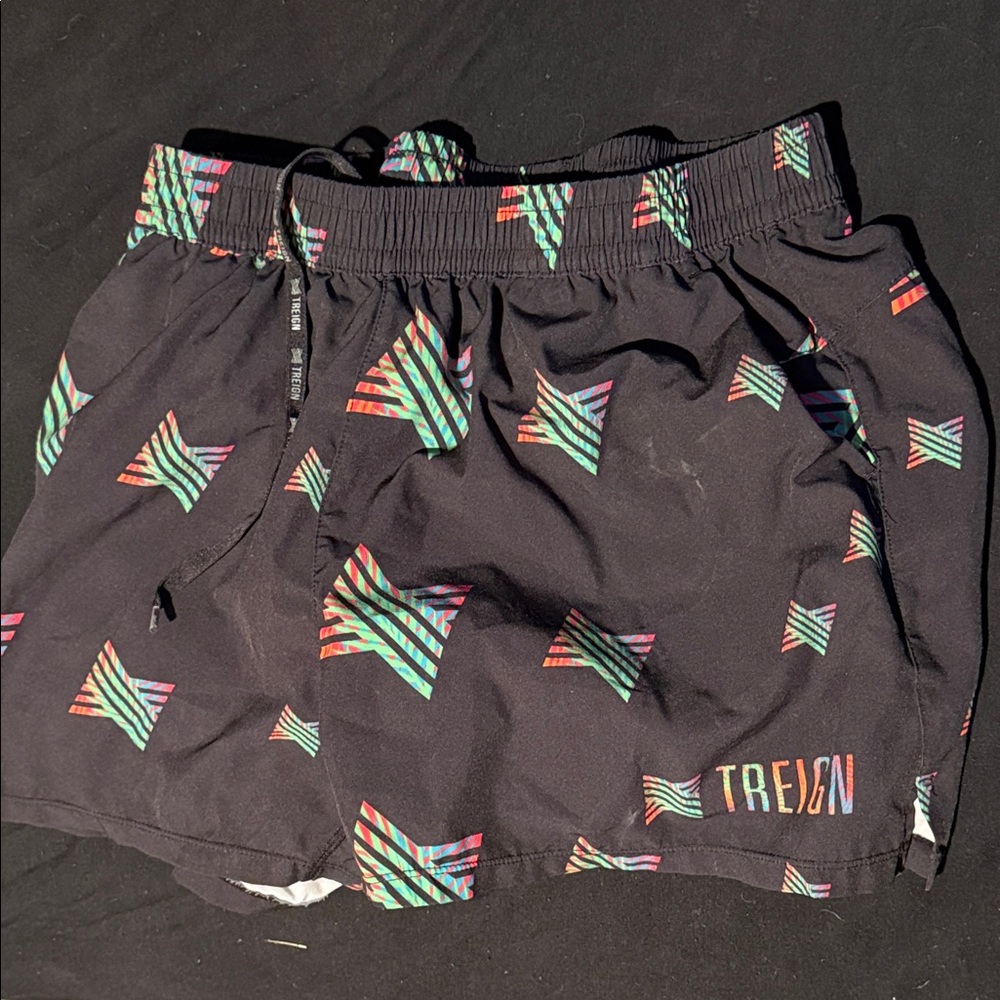 Treign Black Shorts with Multicolor Pattern